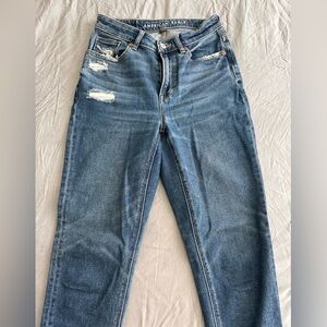 AE Stretch ripped High V rise mom jean size -2 regular